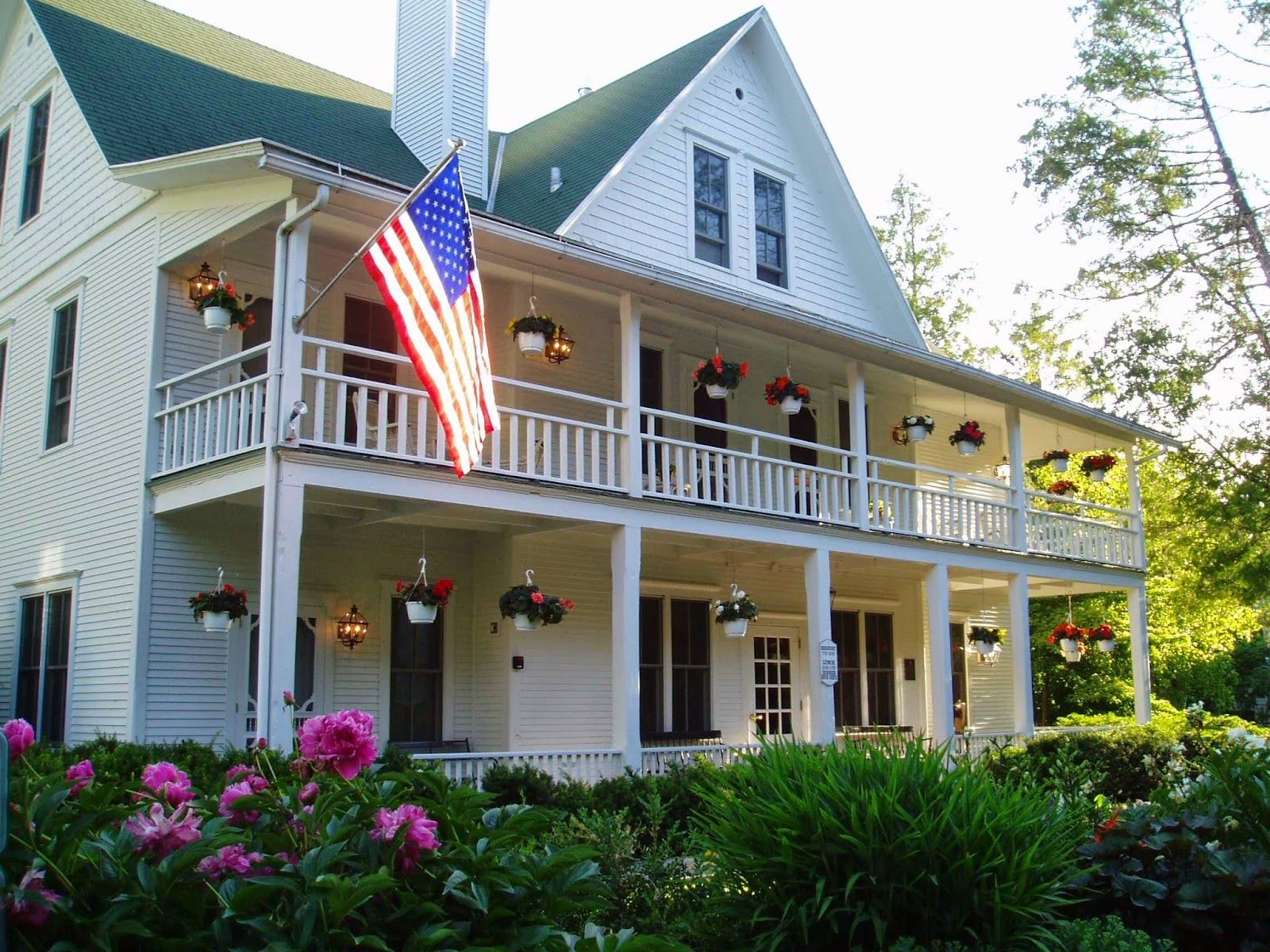 White Gull Inn, Fish Creek