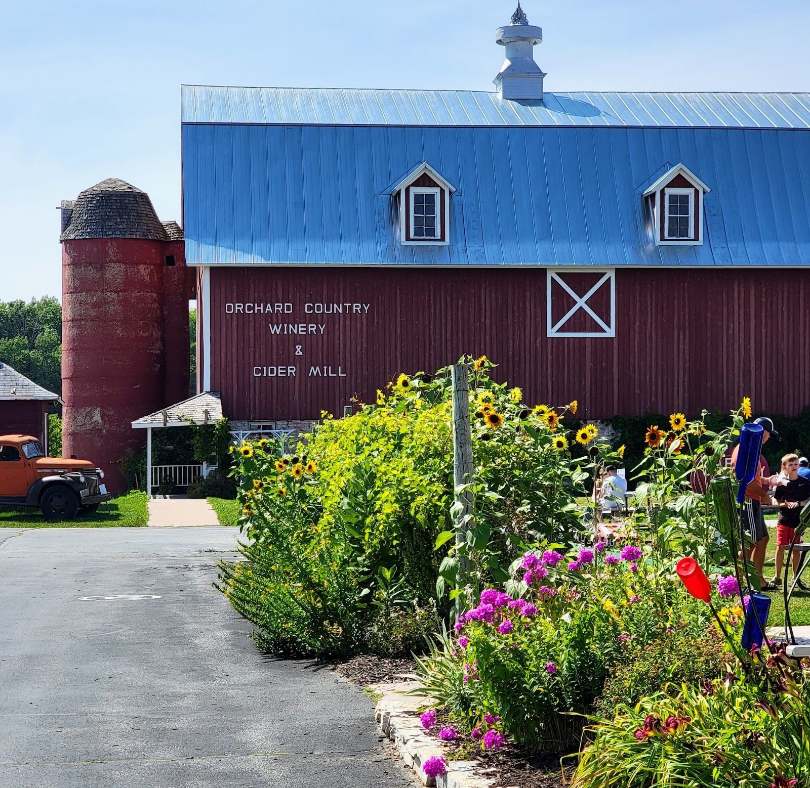 Lautenbach's Orchard Country Winery & Market, Fish Creek