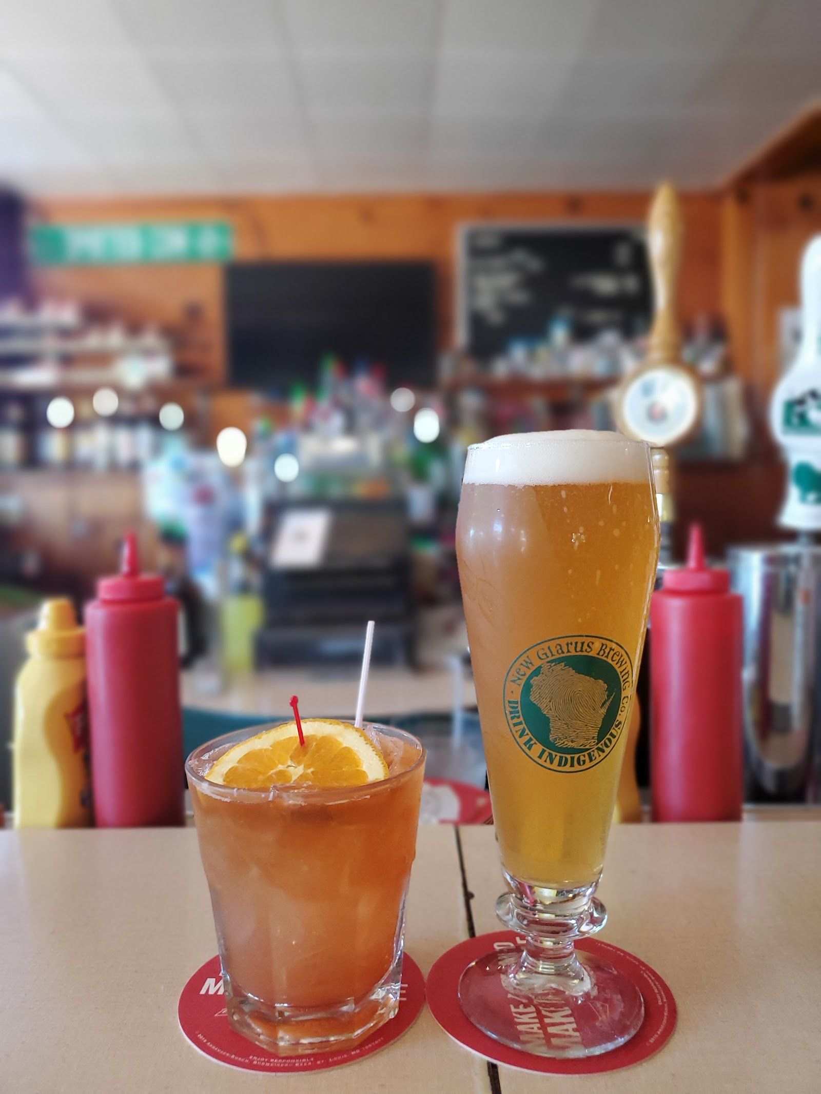 Karly's Bar, Washington Island