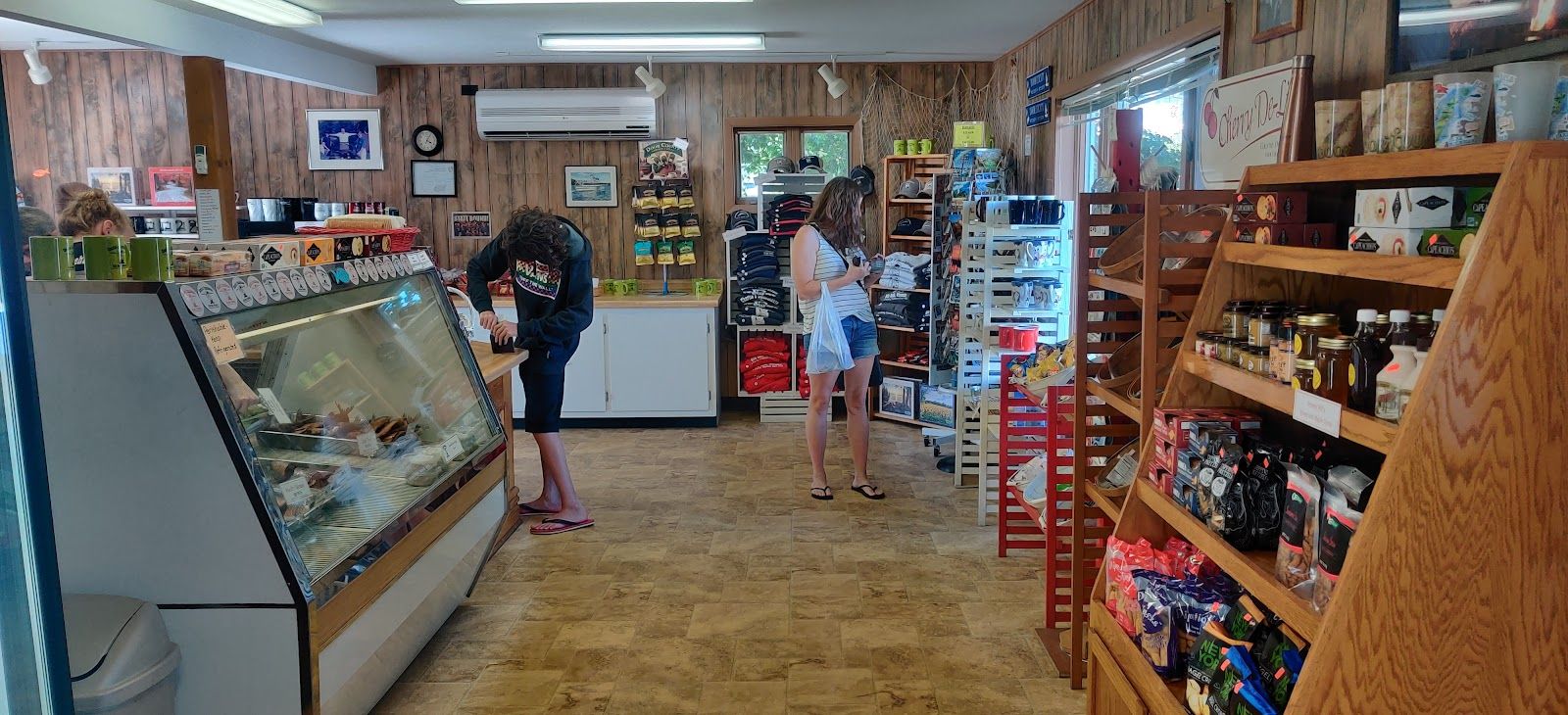 Charlie's Smokehouse, Gills Rock