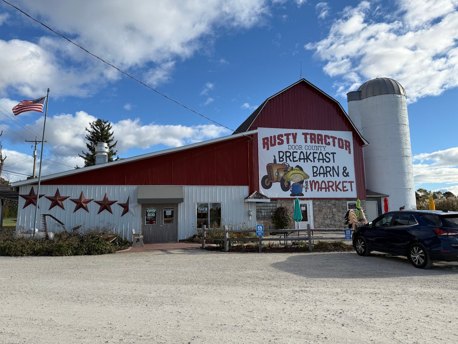 Rusty Tractor Breakfast Barn, Egg Harbor