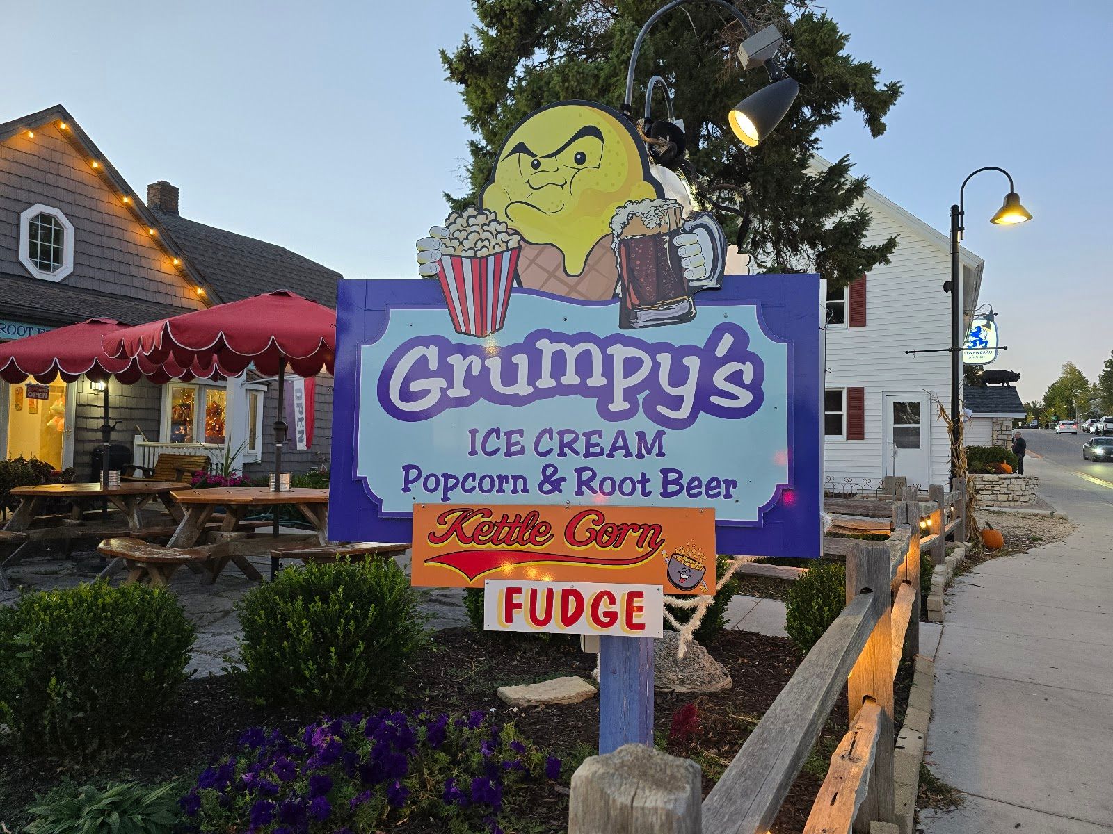 Grumpy's Ice Cream and Popcorn, Egg Harbor