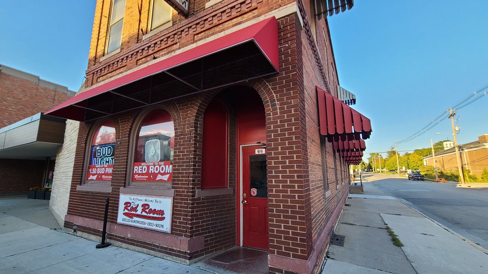 Red Room, Sturgeon Bay