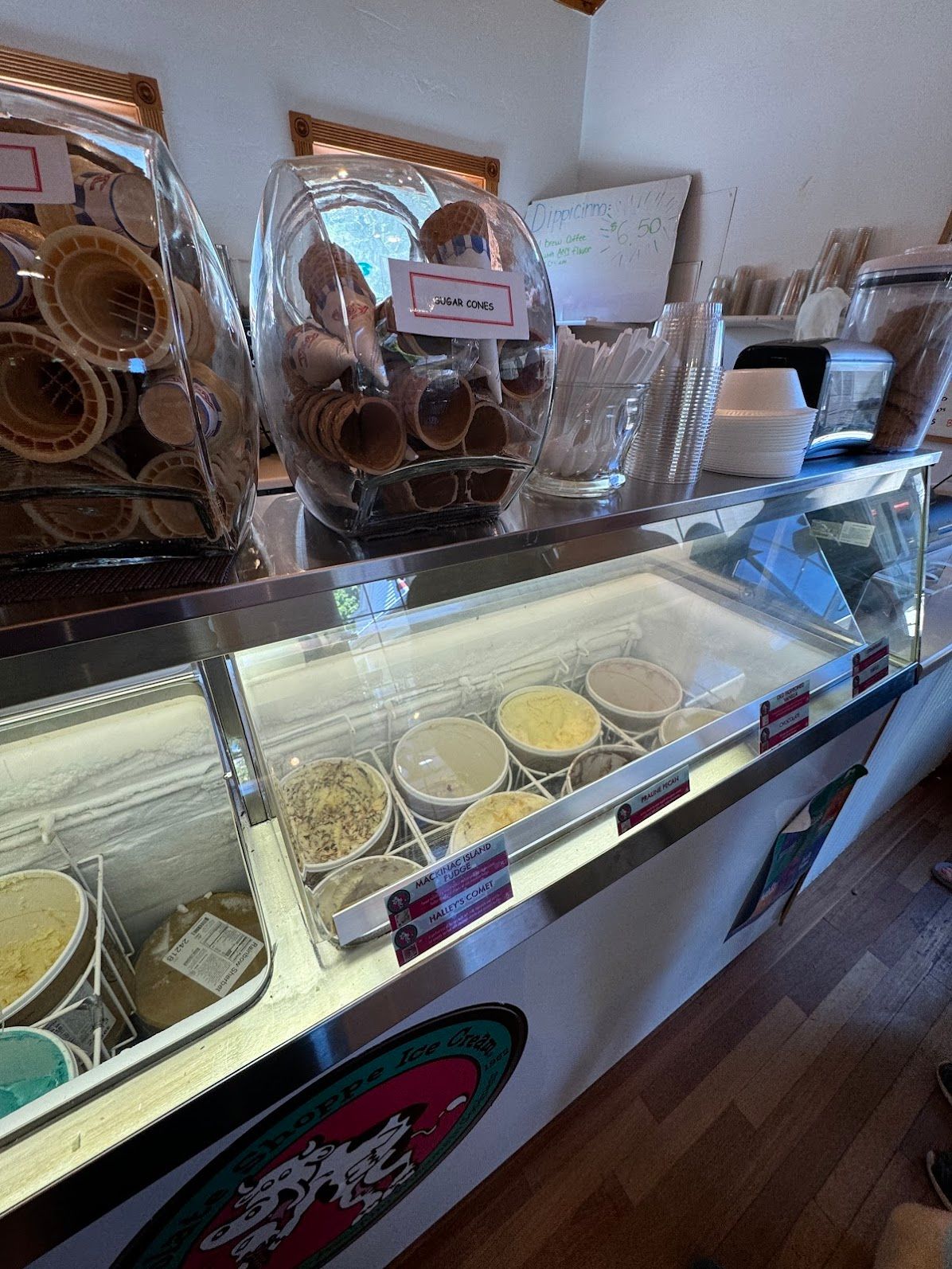 Dippy's Ice Cream Shop, Fish Creek